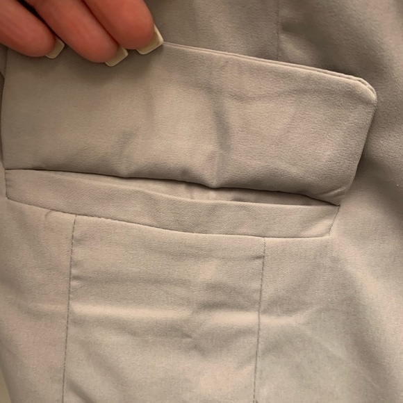 SOLD ✅ Grey Lightweight Jacket - NWOT - L - Picture 7 of 10